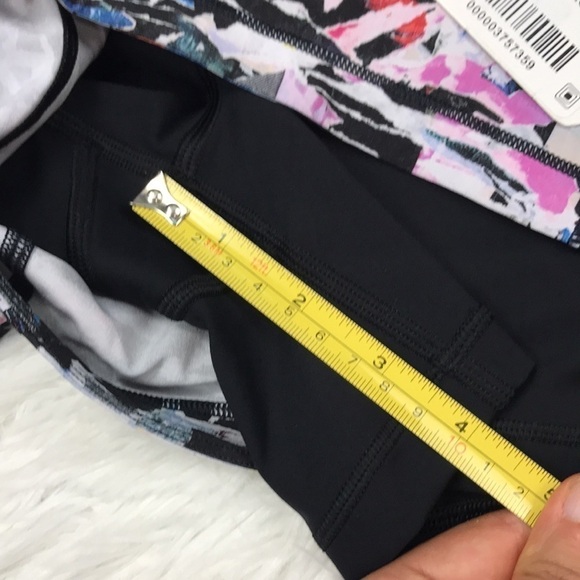 NWT Lululemon Break Free Tight Culture Clash Short - Picture 4 of 9